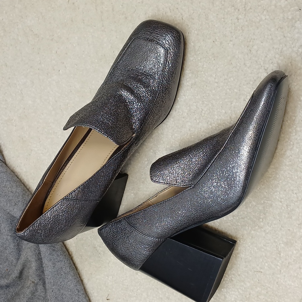 Marc Fisher women's silver leather heels. Size 8.5